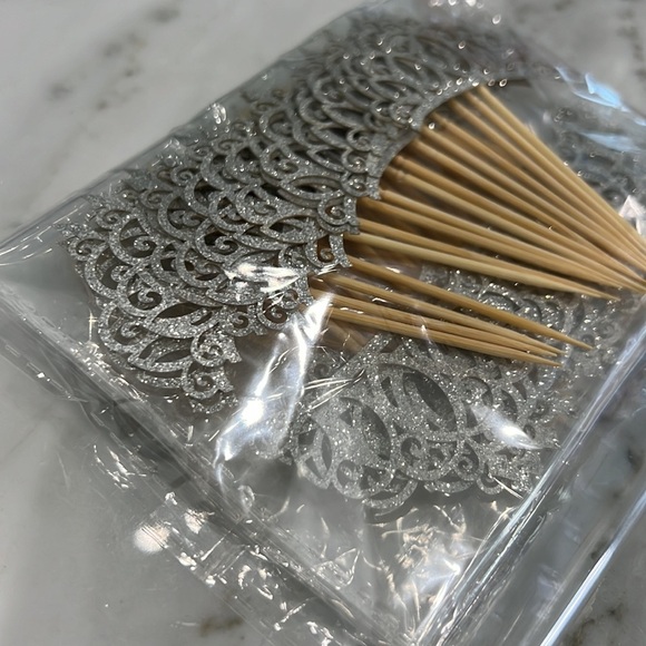 Tiara Cupcake Toppers -48 - Picture 6 of 6